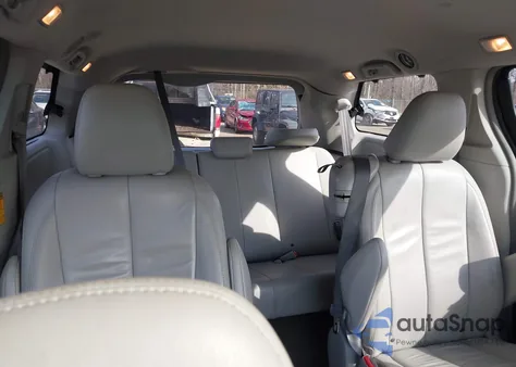 2013 Toyota Sienna Xle V6 8 Passenger из США, поврежденный, VIN 5TDYK3DC6DS393931